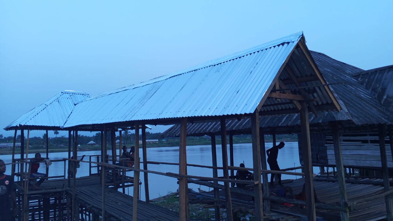 B.B QUARTERS WOODED JETTY ROOFING